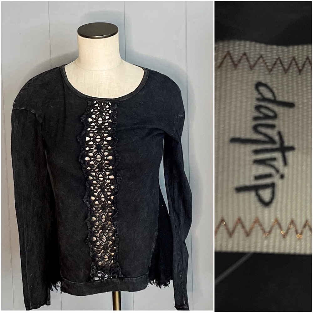 NWT Daytrip black top